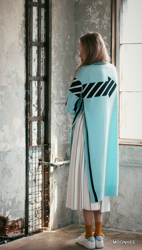 ARROW MOTIF ROUND LONG DRESS