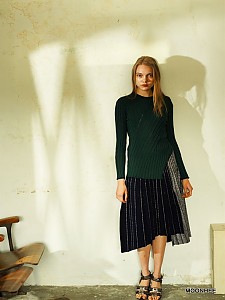 METALLIC ACCORDION SKIRT