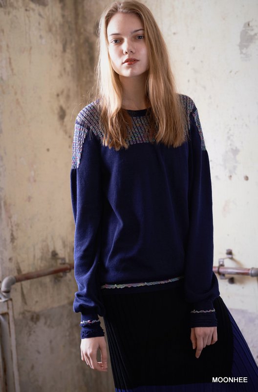 SPACE CABLE FRIL BLOUSE