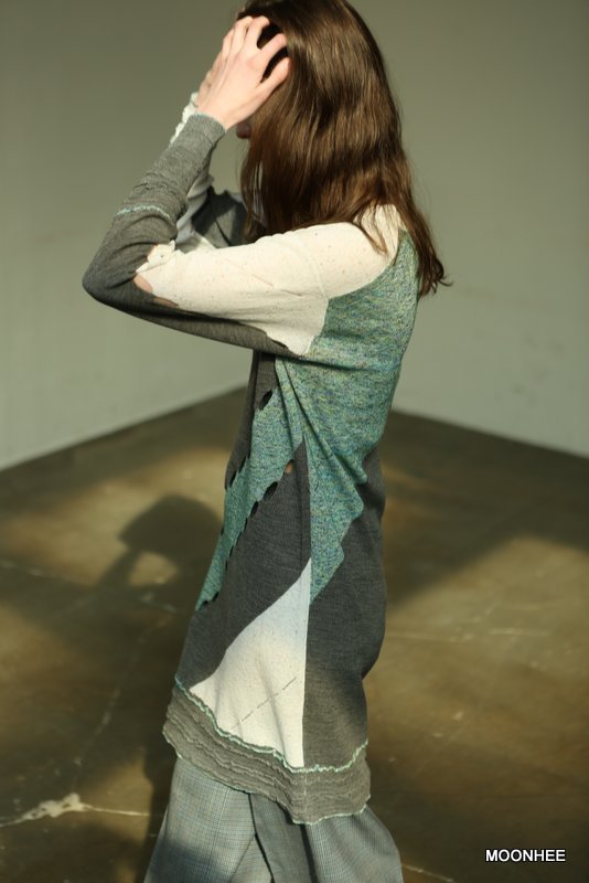 COLOR MATCHING INTARSIA PULLOVER (GREY)