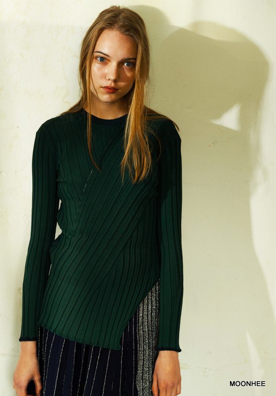 DIAGONAL RIB SLIT TOP (GREEN)