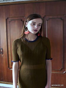 FEMININE RIB MIDDLE TOP