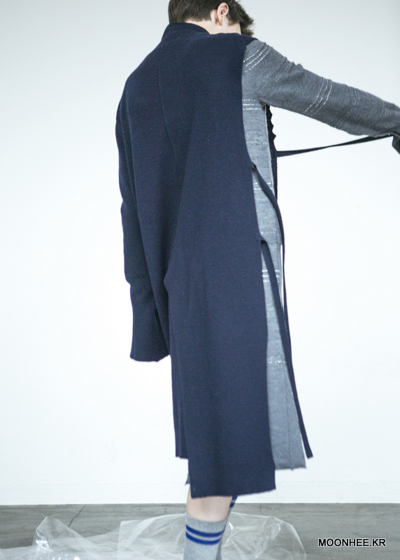 Asymmetric Sleeve Dress [NAVY]