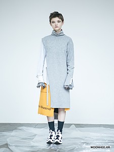 Asymmetric Sleeve Dress [GREY]