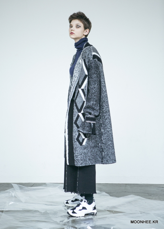 Diamond Jacquard Coat [BLACK]