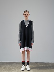 Block Check V-Neck Frill Dress [D/NAVY]