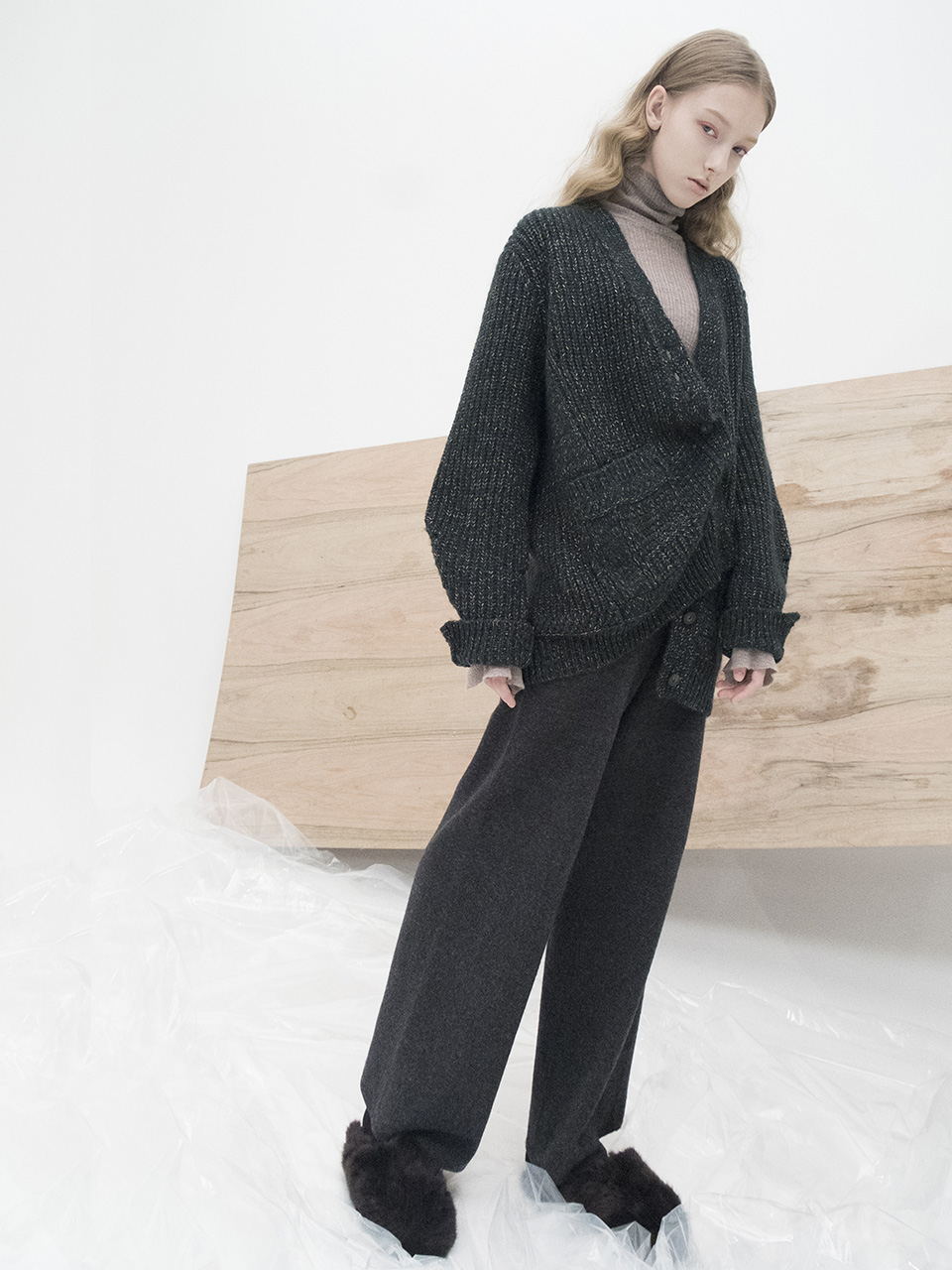 M7WC01A [Multi-Colored Ribbed Bulky Cardigan] DARK GREEN