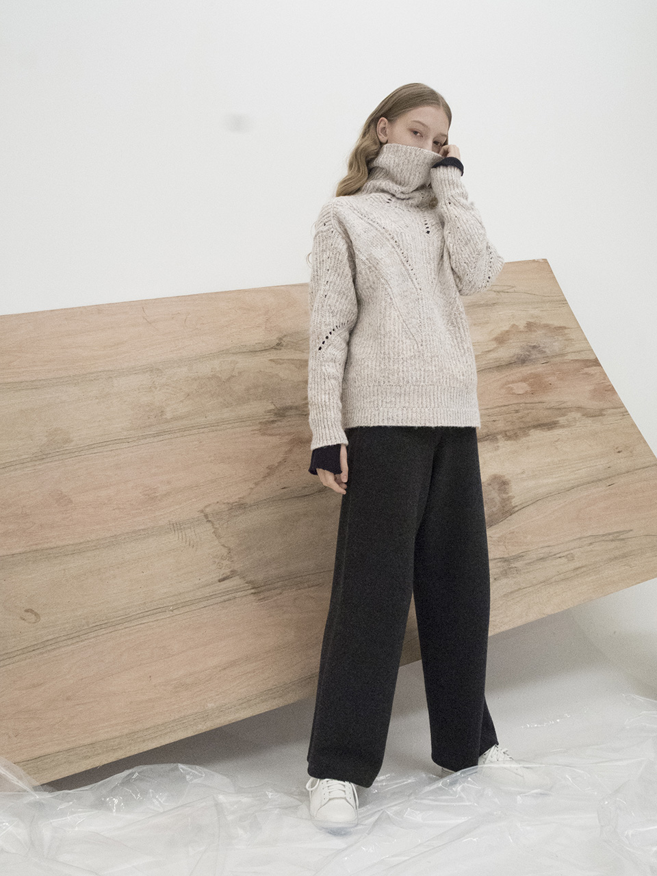 M7WP01A [Seamless Knit Trousers] 무봉제  DARK GREY