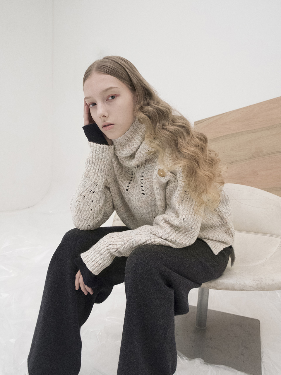 M7WP01A [Seamless Knit Trousers] 무봉제  DARK GREY