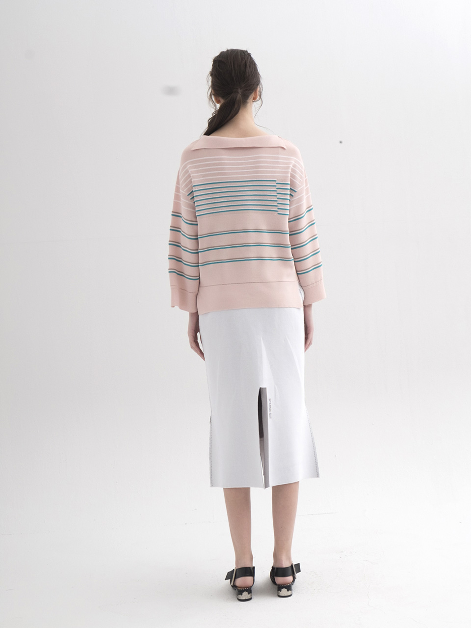 Unbalanced Collar Stripe Pullover