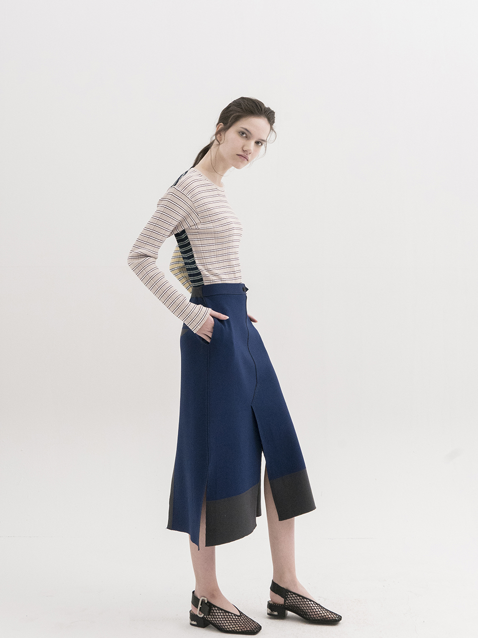 Contrast Stitch Knit Slit Skirt