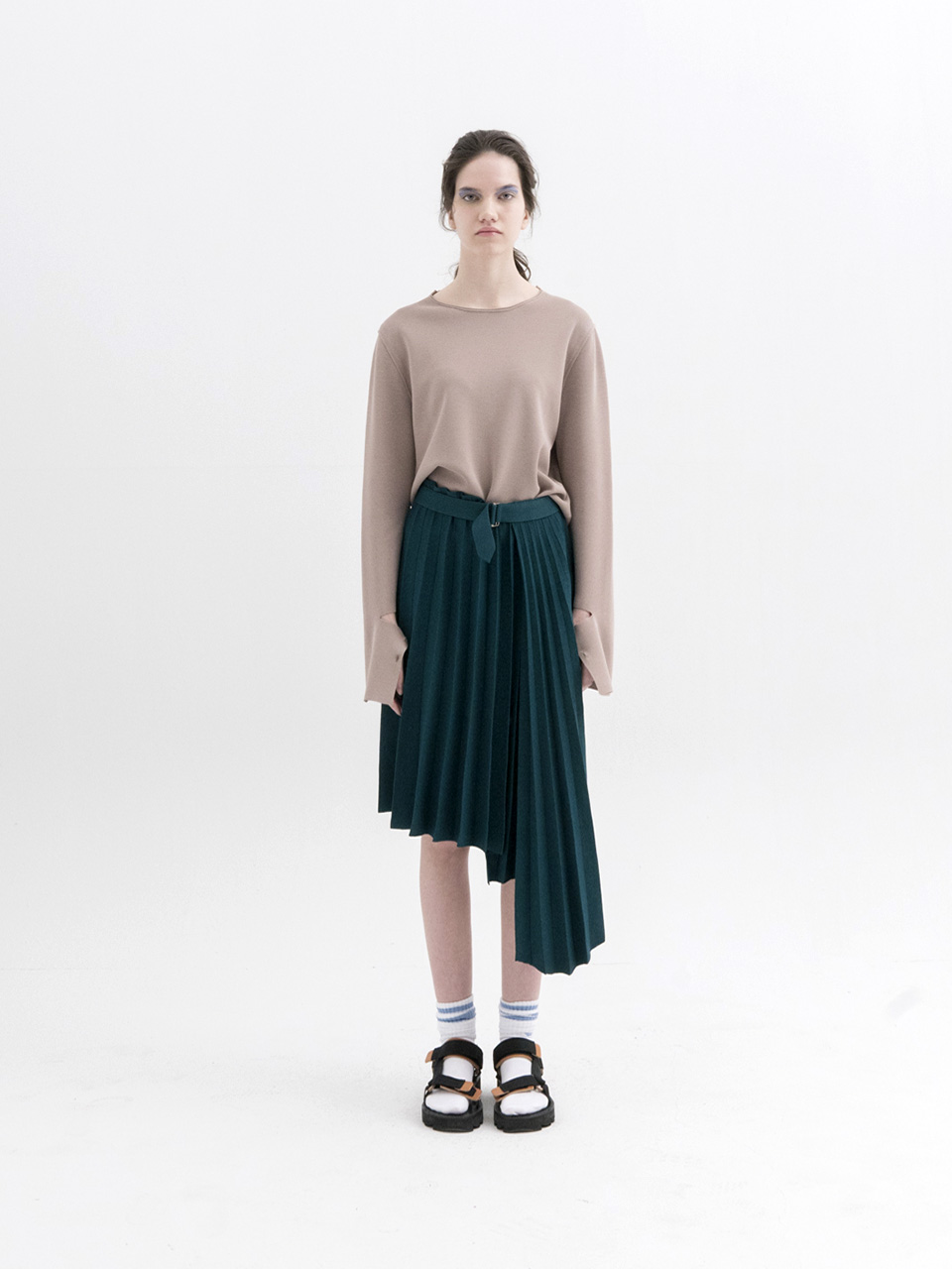 Asymmetrical Pleated Knit Skirt]