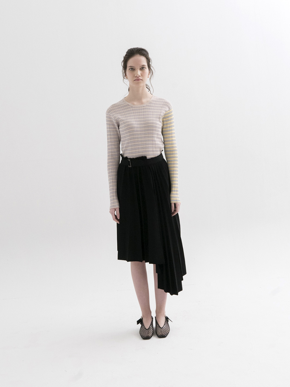 Asymmetrical Pleated Knit Skirt]