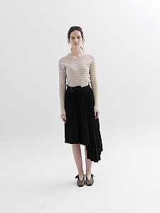 Asymmetrical Pleated Knit Skirt]