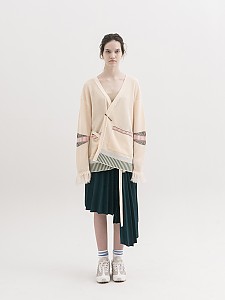 Jacquard with Tassel V-neck Cardigan