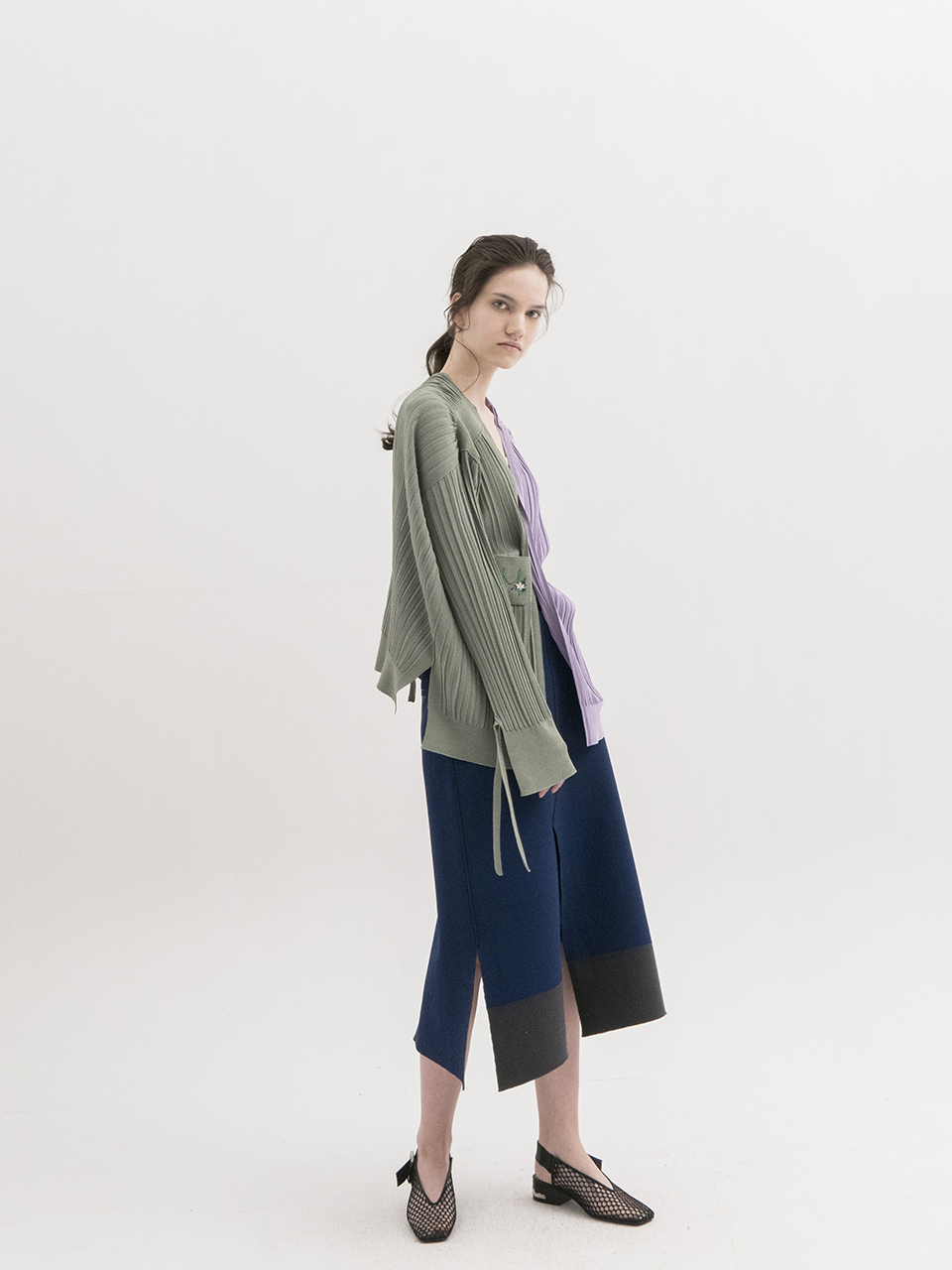 Pleated V-neck Cardigan