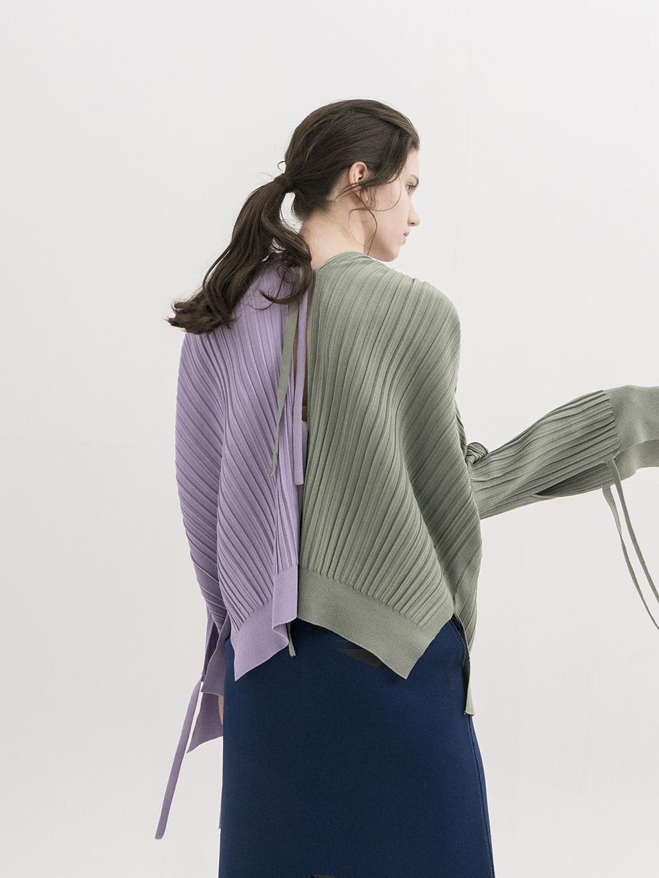 Pleated V-neck Cardigan