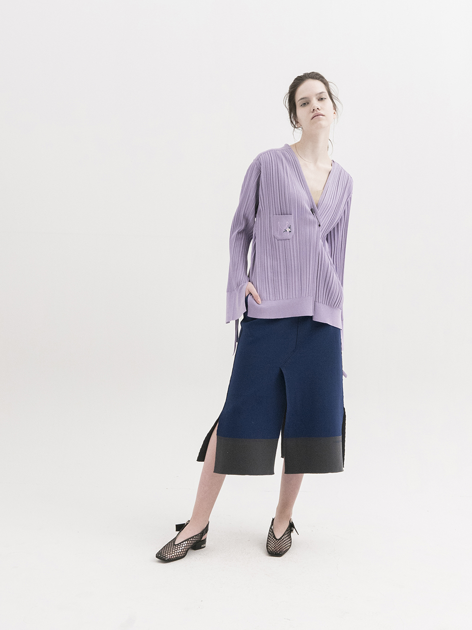 Pleated V-neck Cardigan