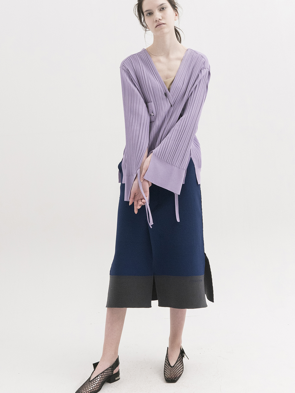 Pleated V-neck Cardigan