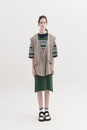 Oversized Knitted Vest Outer