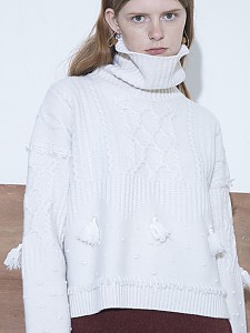 M8FT04A	Tassle point cable sweater pullover