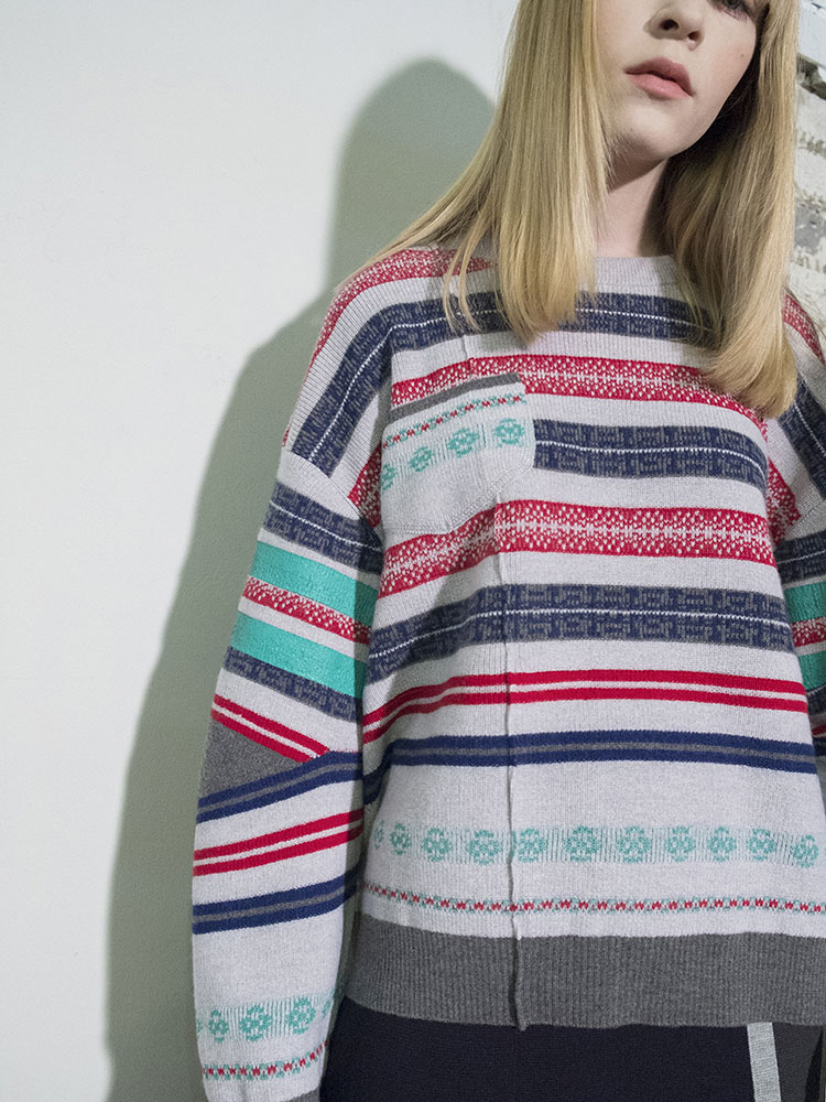 Multi-Colored Stripe Jacquard Pullover - L/GRAY