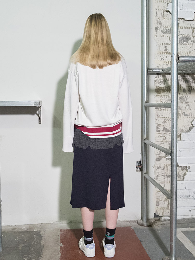 Flared Sleeve Color-Block V-neck Pullover - WHITE