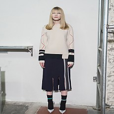 Sleeve Angora Point Round-Neck Pullover - IVORY