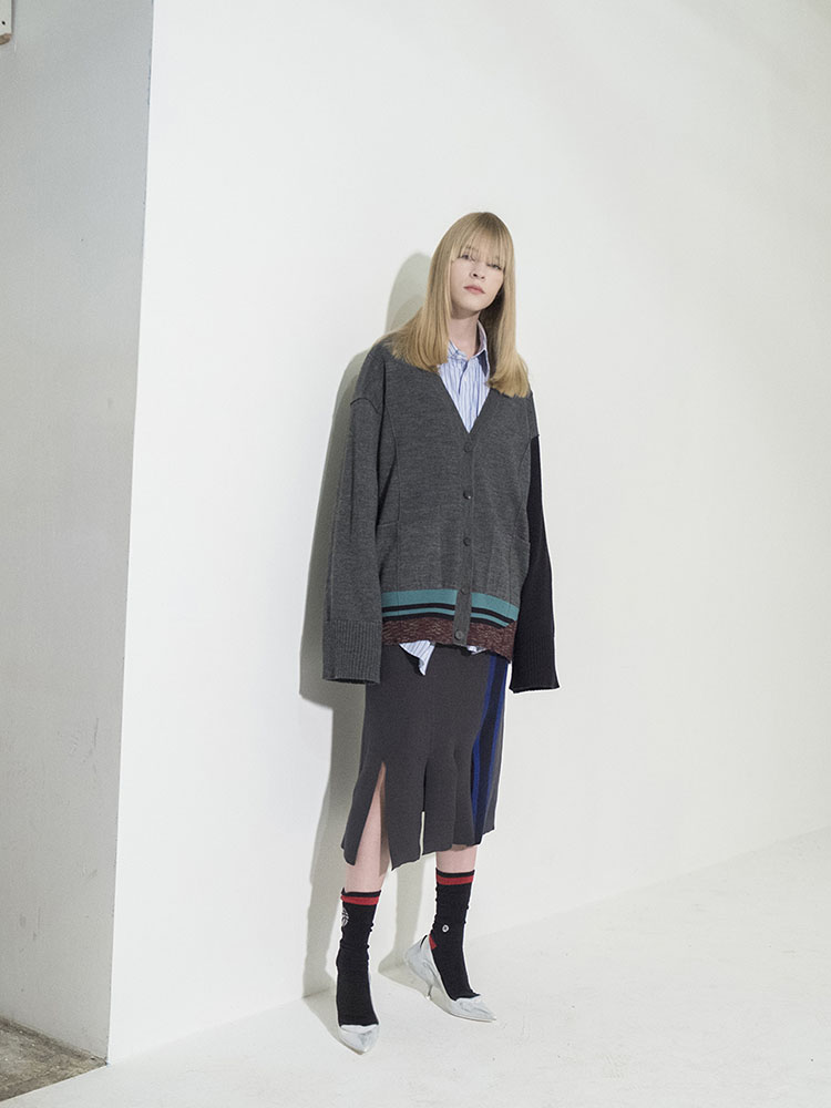 Flared Sleeve Color-Block Cardigan - GRAY