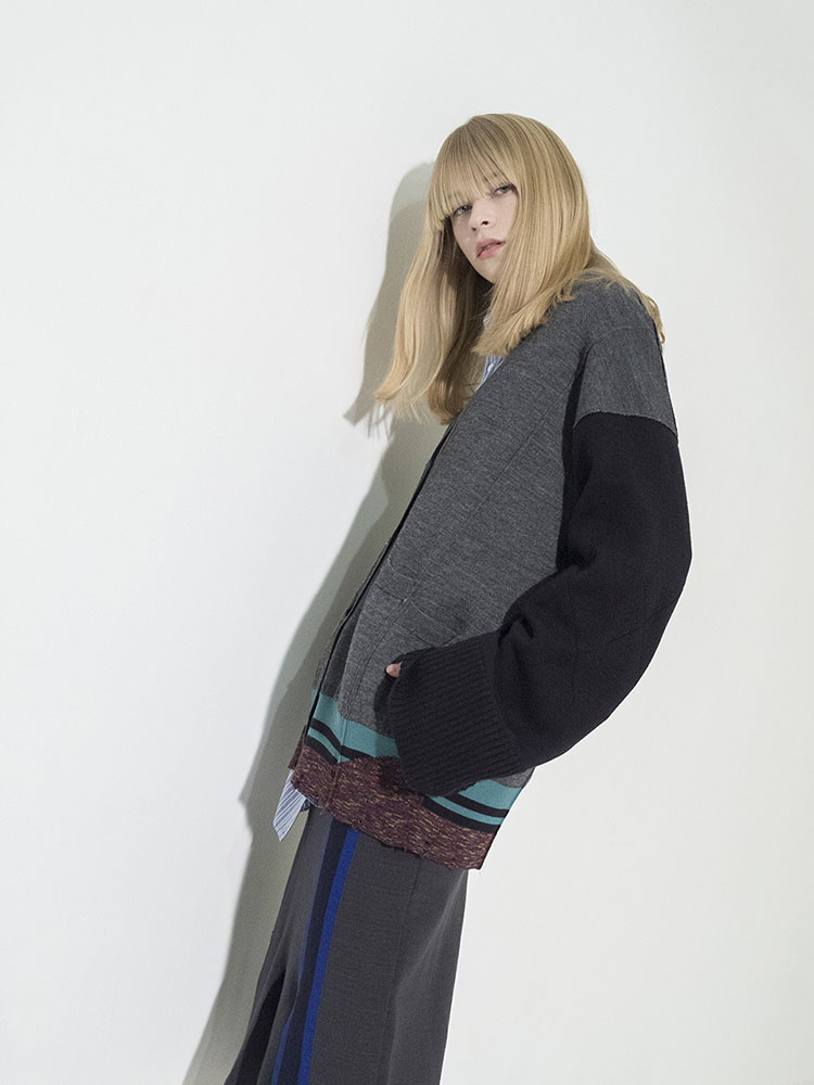 Flared Sleeve Color-Block Cardigan - GRAY