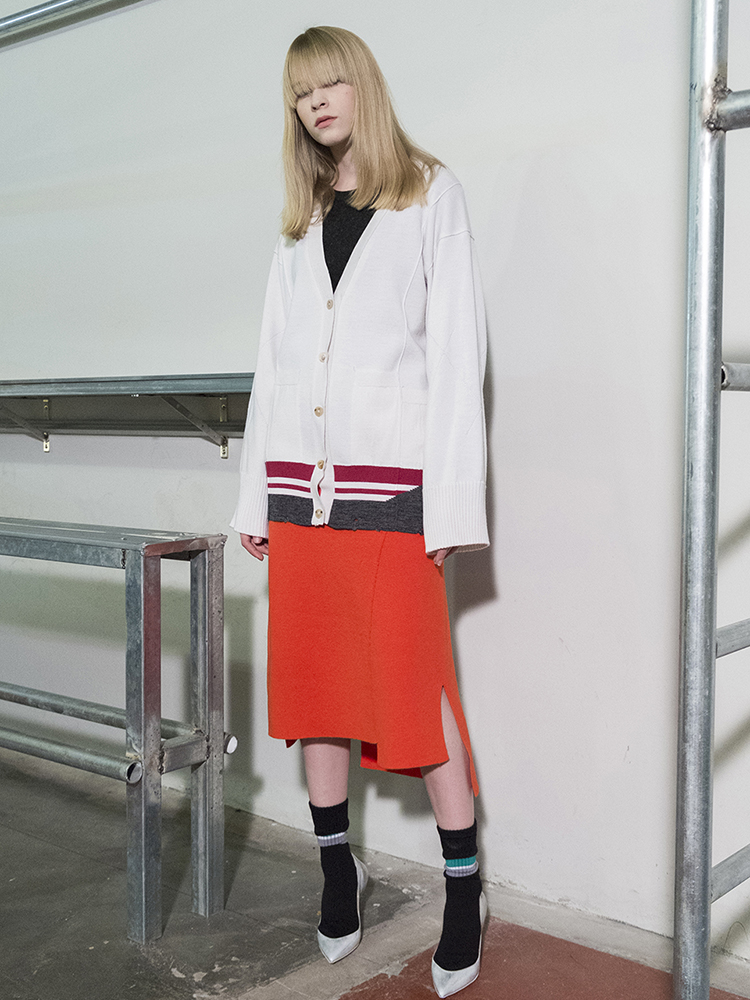Flared Sleeve Color-Block Cardigan -IVORY