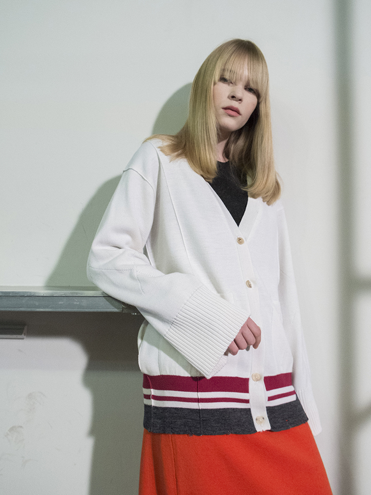 Flared Sleeve Color-Block Cardigan -IVORY