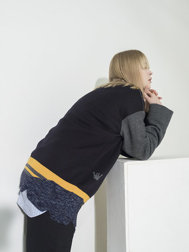 Flared Sleeve Color-Block V-neck Pullover - NAVY