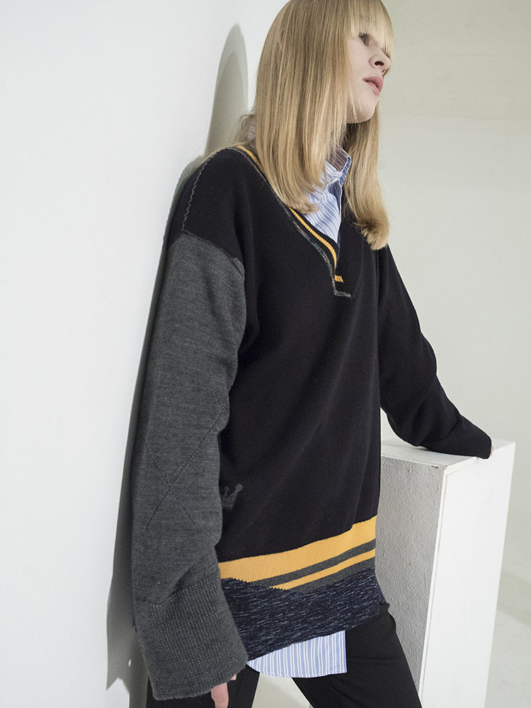 Flared Sleeve Color-Block V-neck Pullover - NAVY