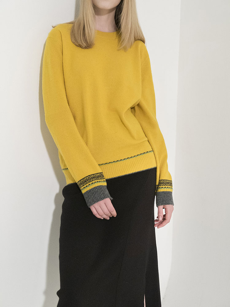 Jacquard Point Basic Pullover